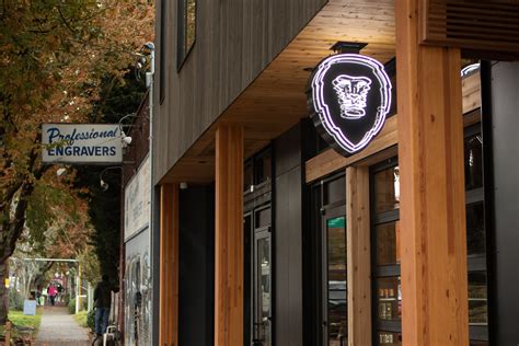 Now open in Seattle's Fremont neighborhood, Aslan Brewing Company opens its latest taproom ...