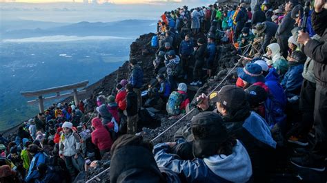 Mount Fuji in trouble: How Japan’s highest peak fell victim to ...