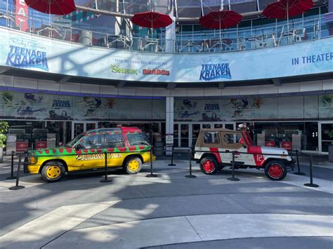 Jurassic Park Vehicles Arrive at Universal CityWalk Orlando for 30th ...