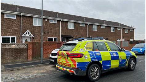 Toddler 'critical' after police arrest man in Shotton Colliery - BBC News