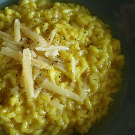 Have you made risotto with bone marrow? This is risotto alla Milanese ...