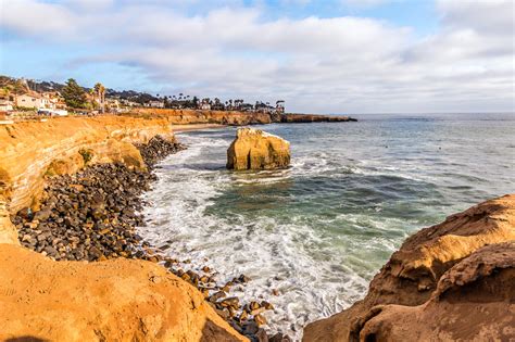 Sunset Cliffs National Park in San Diego - A Famous Coastline with ...