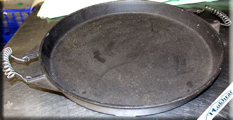 Cast Iron Frying Pan - Mukhtar Hiring Service