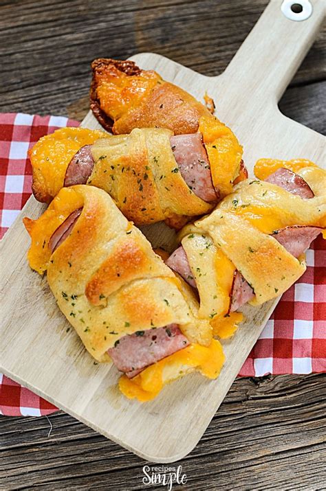 Ham And Cheddar Crescent Roll-Ups - Recipes Simple