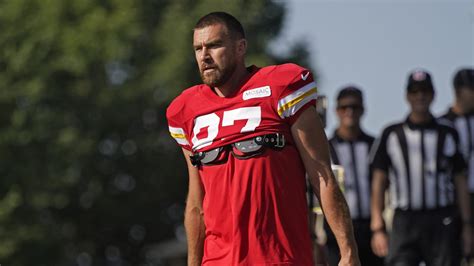 Chiefs' Travis Kelce statement; training camp scuffles