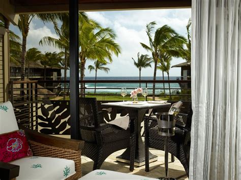 10 Most Romantic Honeymoon Resorts In Hawaii