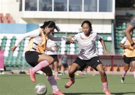 Mengenal Lebih Dekat Pemain Timnas Sepak Bola Wanita Indonesia : Okezone Bola