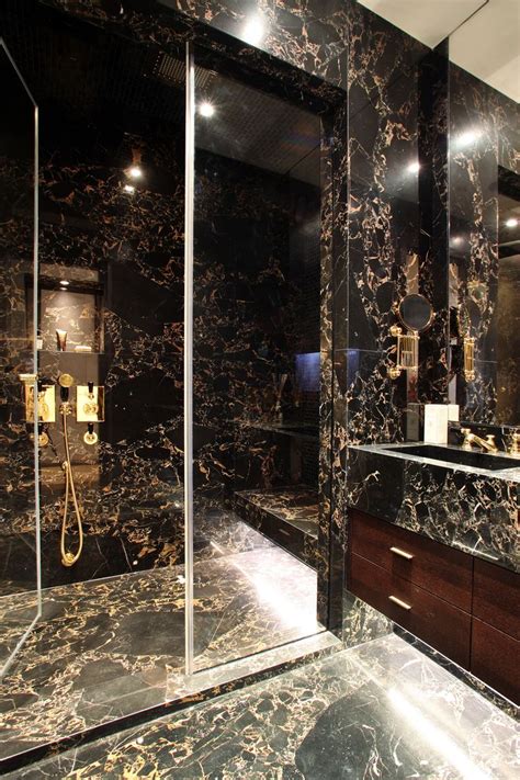 Masculine bathroom. Black marble. Luxury triple lateral apartment, Chelsea. PEEK Architecture ...