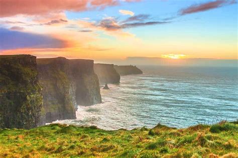 Le Cliffs of Moher: le scogliere a picco sul mare d'Irlanda