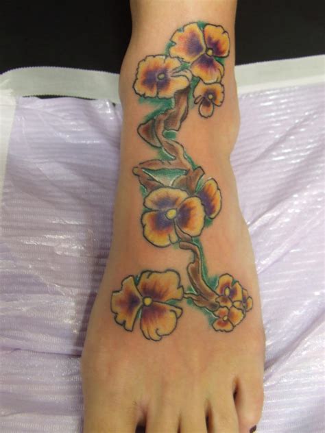 9 Ravishing Pansy Tattoo Designs With Images | Styles At LIfe