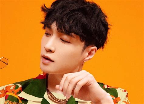 Lay Zhang Dazzles With His Catchy And Complete "LIT" Album