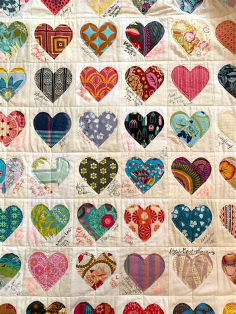 Happy Scrappy Heart Kit — Anna Maria Horner | Heart quilt pattern, Heart quilt, Quilts