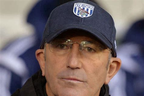 Tony Pulis' Hat Wearing Pays Off for West Brom | FOOTY FAIR