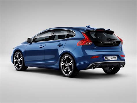 Volvo V40 R Design Wallpaper