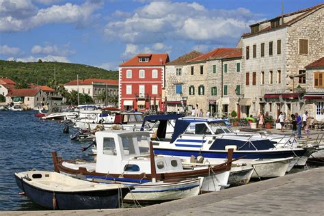 https://flic.kr/p/a6BLdq | The Harbour of Stari Grad | Stari Grad is one of Croatia's oldest ...