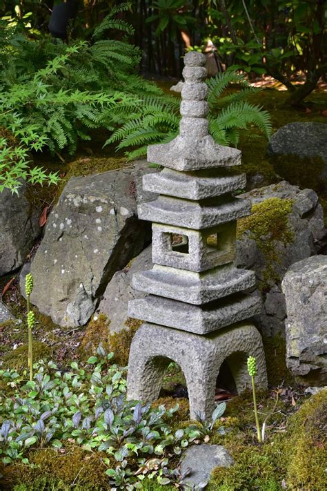 Amazon.com: Japanese Garden Pagoda Statue Photo Unframed Buddhist Stone Lantern Picture Peaceful ...