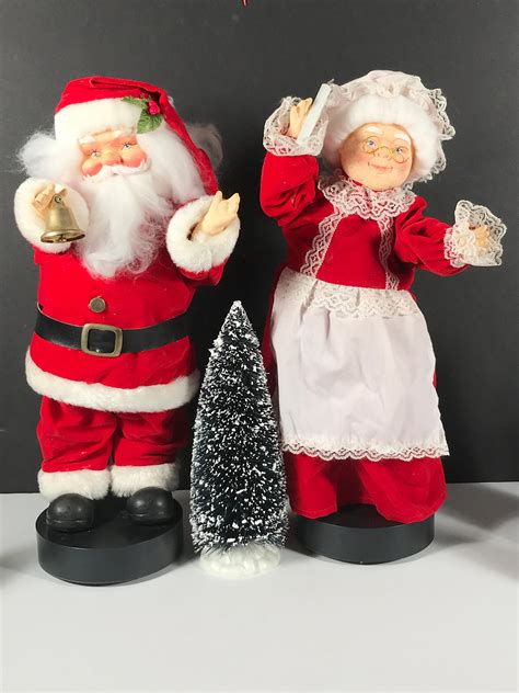 Vintage Mr. and Mrs. Santa Claus - aboutcolors.nl