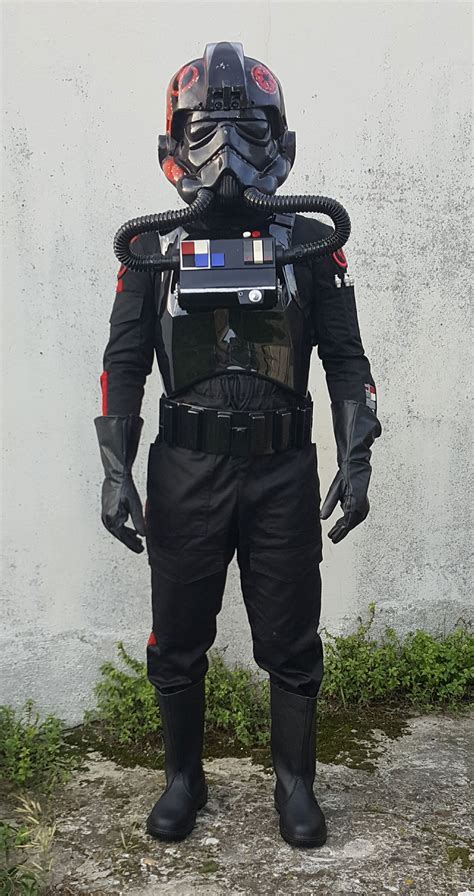 STAR WARS : Costumes and Toys - TIE Pilot Review from Benjamin