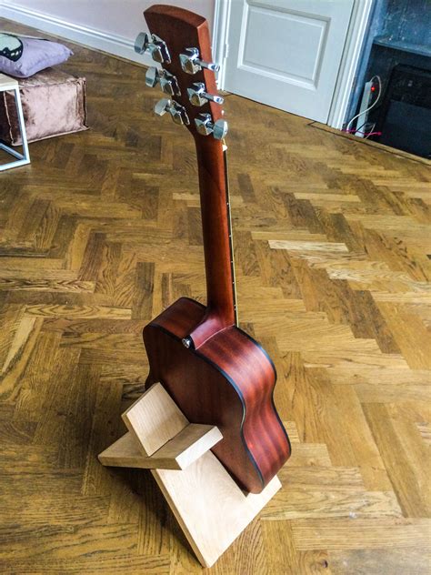 Build This Simple Guitar Stand from a Single Board of Wood | Make: