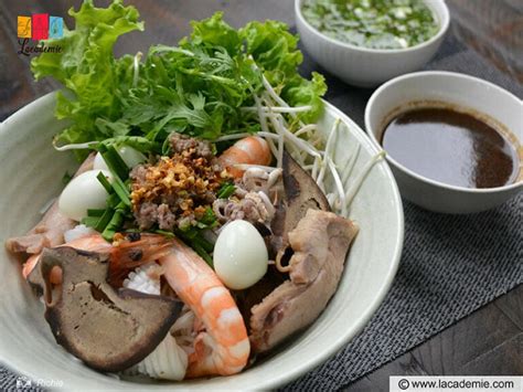 Vietnamese Pork and Prawn Clear Noodle Soup (Hủ Tiếu Nam Vang): A Must-Eat in 2024