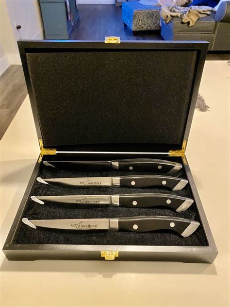 LONGHORN STEAKHOUSE LIMITED EDITION SET OF 4 BRANDED STEAK KNIVES IN WOODEN CASE for Sale in ...