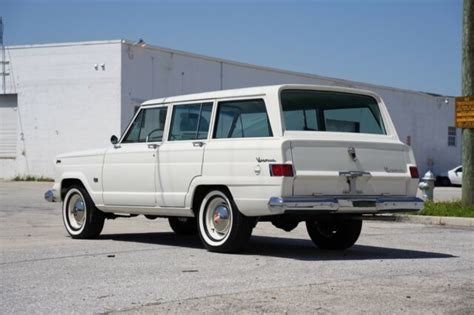 1964 Jeep Wagoneer Fully Restored - Classic Jeep Wagoneer 1964 for sale