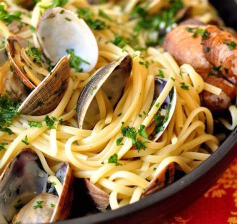 Linguine Vongole | Pasta dishes, Recipes, Seafood recipes