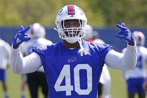 Von Miller makes his presence felt at 1st Bills practice