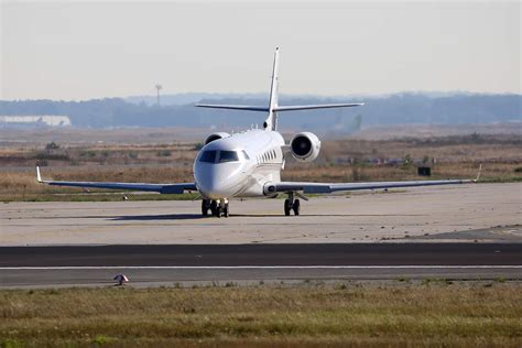 Gulfstream G200 - Price, Specs, Photo Gallery, History - Aero Corner