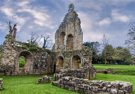 Ruins at Fountains Abbey Photograph by Trevor Kersley - Fine Art America