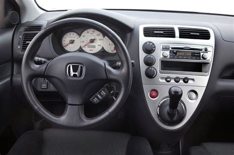 Honda Civic Hybrid (2005) - picture 14 of 15