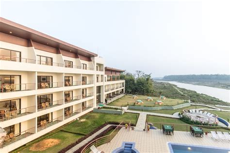 Park Safari Resort 𝗕𝗢𝗢𝗞 Sauraha Hotel 𝘄𝗶𝘁𝗵 𝗙𝗥𝗘𝗘 𝗖𝗮𝗻𝗰𝗲𝗹𝗹𝗮𝘁𝗶𝗼𝗻