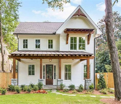 Rustic Modern Farmhouse Exterior: A Fresh Take On Old-Fashioned Charm