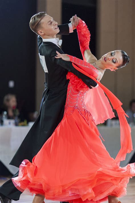 International Waltz – Victoria Ballroom Dance Society