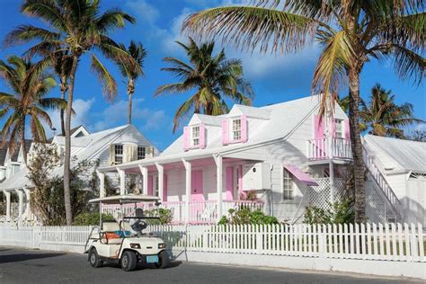 Why Harbour Island in the Bahamas Is the Perfect Weekend Getaway (With ...