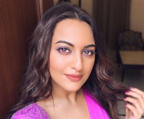 Sonakshi Sinha Instagram Video: सोनाक्षी सिन्हा के वीडियो पर शख्स ने ...