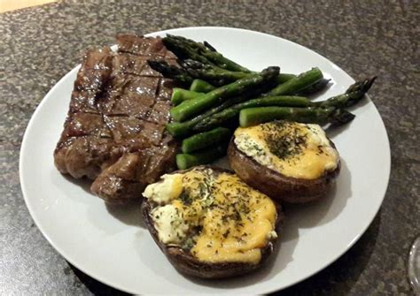 Juicy Rib Eye Steak (Braai) Recipe by RustyFJE - Cookpad