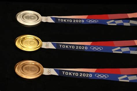 Japan Unveils 2020 Olympic Medals | Olympic medals, 2020 olympics, Olympics