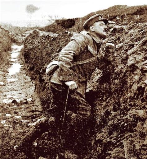 Rare Photos Show Soldiers In The Trenches During The Battle Of Somme ...