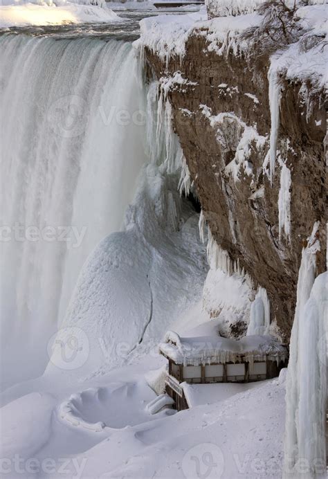 Winter Niagara Falls 5438167 Stock Photo at Vecteezy