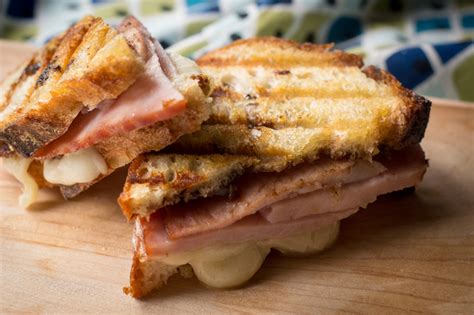 Garlic Gold – Organic Garlic Ham and Cheese Panini | Garlic Gold