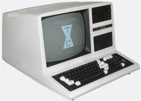 Tandy TRS-80 Model 4 - Vintage Computer