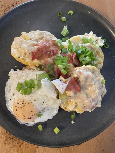 [Homemade] Biscuits and Bacon gravy : r/food