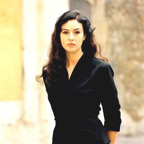 Monica Bellucci: Young Style Inspiration - Your Classy Look