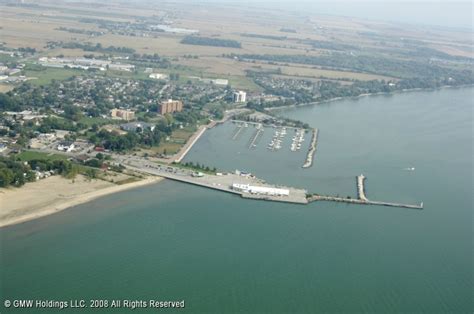 Leamington Harbour, Leamington, Ontario, Canada