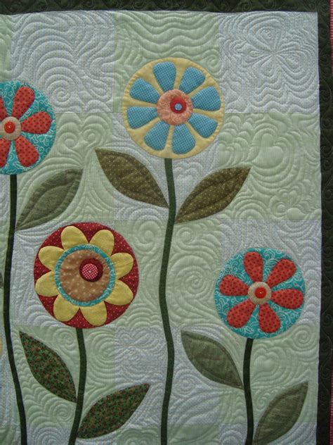 Start Here ! | Applique quilts, Applique patterns, Machine quilting designs