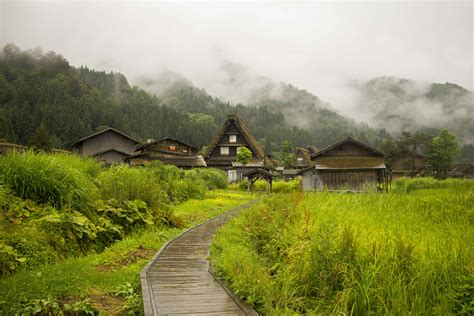 Shirakawa-go: Central Japan's forgotten magical village – The Wandering Suitcase