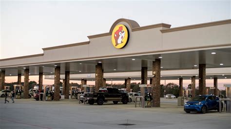 Buc-ee's: Inside look at the Texas-based convenience store chain ...