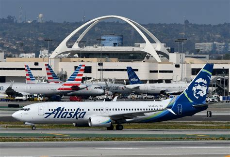 Alaska Airlines makes bigger play for Los Angeles with 8 new routes ...