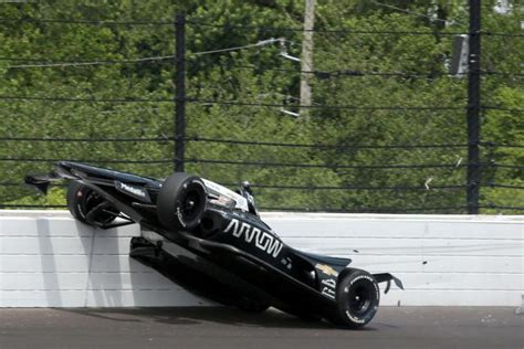 Pato O'Ward crashes out of Indy 500 with 7 laps to go while making a move to take the lead